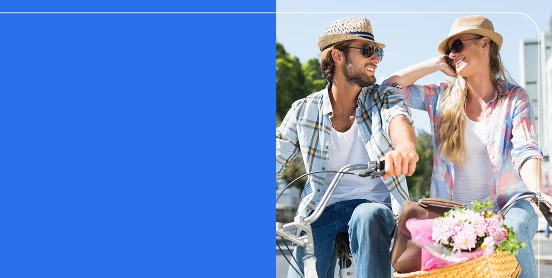 Cuplu pe biciclete, imagine Accident Protect Care de pe site-ul BCR